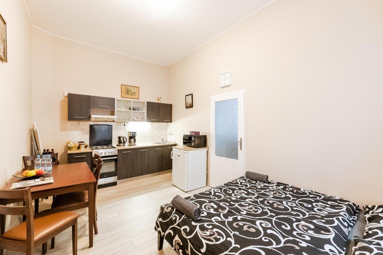 Apartman Letna Prag Exteriör bild